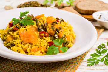 Spicy crumbly rice