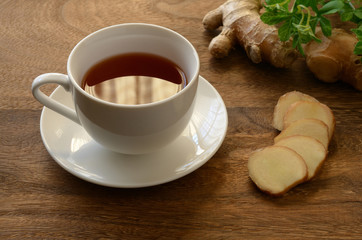 しょうが紅茶　木目背景



