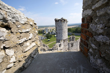 Zamek Ogrodzieniec Obiekt zabytkowy nr rej. 771/67 z 17.06.1967[1] Ilustracja Ogrodzieniecki zamek Państwo  Polska Miejscowość Podzamcze Położenie na mapie województwa śląskiego (Przełącz na mapę Pols © JDziedzic