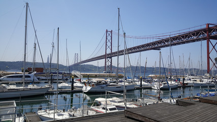 Harbor next to the Ponte 25 de Abril bridge