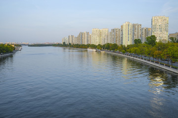 Fototapeta na wymiar Moscow, Russia - September, 4, 2018: embankment of Moscow river in Nagatinskiy Zaton District near park Kolomenskoye in Moscow