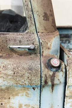 Rusty pickup truck