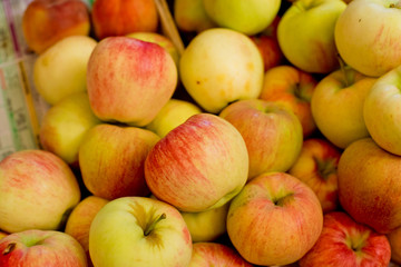 Fototapeta na wymiar Apples in a box on the market.