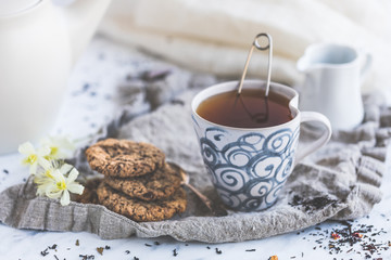 Chocolate chip cookies and tea