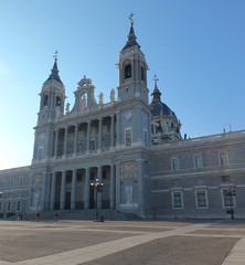 Fototapeta na wymiar Madrid Cathedral, Santa María la Real de La Almudena