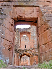 Fototapeta na wymiar Kenilworth Castle, The secound entrance to Gaunt's 14th-century great hall.