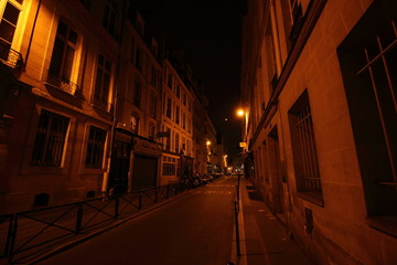 Fototapeta na wymiar Night Street Paris