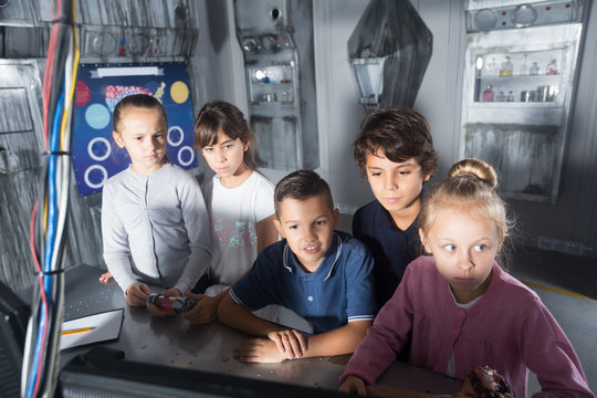 Children playing in bunker questroom