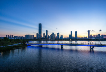 Fototapeta premium panoramic city skyline in shenzhen china