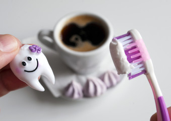 Protection against caries in lilac tones