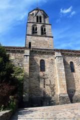 Fototapeta na wymiar Eglise abbatiale saint pierre d'Uzerche (Corrèze)