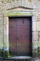 Fototapeta na wymiar Porte ancienne à Uzerche (Corrèze)