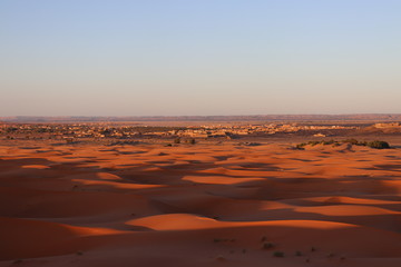 Fototapeta na wymiar sahara desert,Merzouga,サハラ砂漠