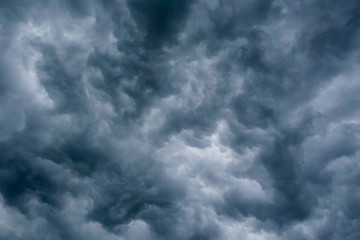 clouds before a thunderstorm