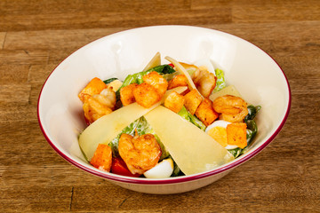 Caesar salad with prawn