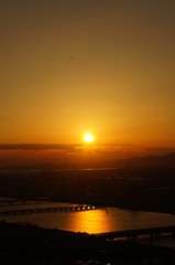 Sonnenuntergang in Osaka vom Umeda Sky Building aus