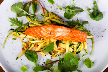 Grilled salmon with vegetables