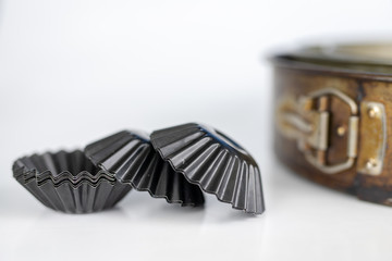 Old utensils used in the kitchen. Accessories for cooking old-style dishes.