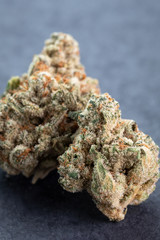 Obraz premium Macro close up on a bud of recreational marijuana