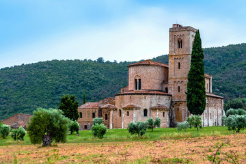 Fototapeta na wymiar The Abbey of Sant'Antimo in Italy