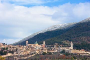 Fototapeta na wymiar Assisi, large panoramic view of the city with the Basilica of Saint Francis, Umbria, Italy