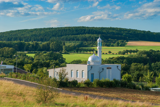 Die Bait-ul-Huda-Moschee in Usingen im Taunus