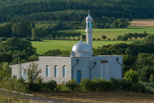 Die Bait-ul-Huda-Moschee in Usingen im Taunus