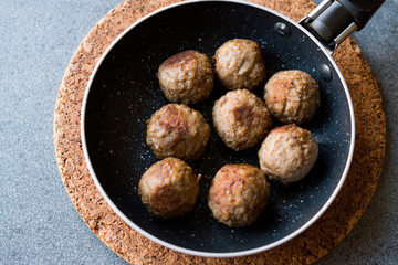 Plain Meatballs Served with Pan