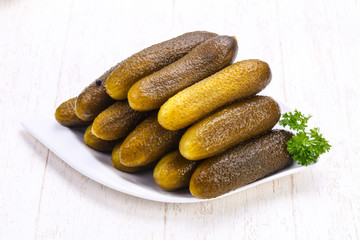 Pickled green cucumbers