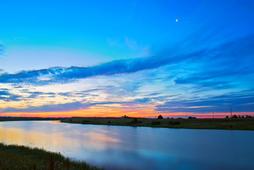 Obraz premium The river Kostroma in the summer before sunrise. Russia.