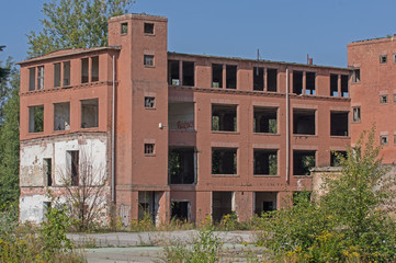 Budynki starej fabryki. - obrazy, fototapety, plakaty