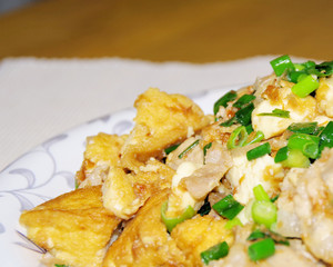 厚揚げと豚肉の和風炒め物
