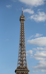 Fototapeta na wymiar Eiffel Tower in Paris France with blue sky