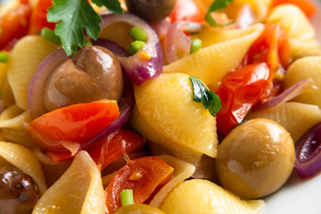 Pasta vegetariana mediterranea 