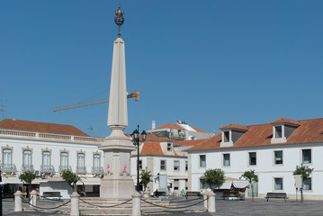 Fototapeta na wymiar obelisk in the city center