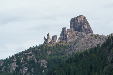 Fototapeta na wymiar Unterwegs am Falzaregopass in Italien in den Dolomiten