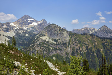 Fototapeta na wymiar View of Black Peak and surrounding terrain in North Cascades National Park, Washington, USA