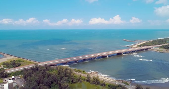 aerial shot of Sihcao Bridge
