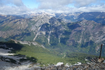 Fototapeta na wymiar Hiking In Washington State, the Pacific Northwest