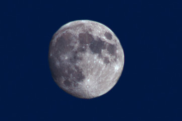 luna dettagliata