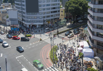 上空から見える神宮前交差点（東京都渋谷区）