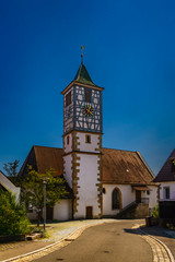 Fototapeta na wymiar Die evangelische Kirche in Nürtingen-Neckarhausen, Ansicht von Norden