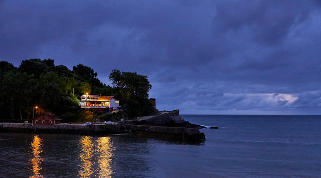 light reflections at the beach