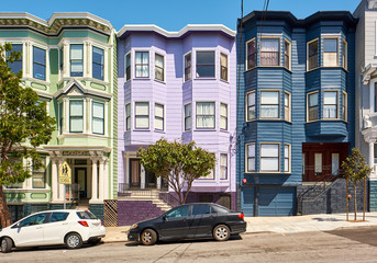 Fototapeta na wymiar Victorian style homes in San Francisco