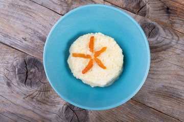 Millet porridge with apricots