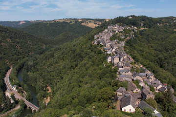 Fototapeta na wymiar Vue aérienne du village de Najac