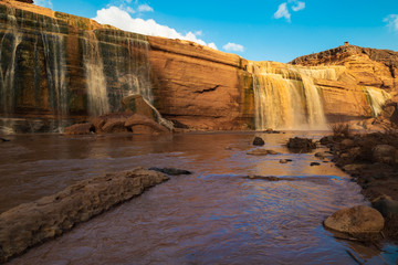 Chocolate Falls/Grand falls is a natural waterfall located in northern Arizona, east of Flagstaff, taller than Niagara Falls.