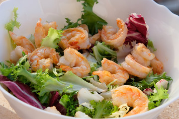salad with shrimps