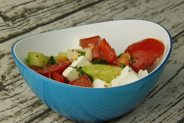 Salade grec dans un bol