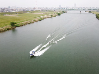 江戸川のウェイクボード
